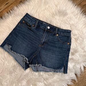Women’s High Rise Cutoff Denim Shorts Raw Hem Size 2 Casual